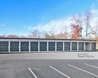 Photo 4 of Oxford Self Storage - 2 Pheasant Run Road, Oxford, CT