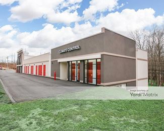 Photo 2 of Rent-A-Space - 934 Hartford Turnpike, Waterford, CT