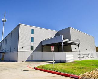 Photo 2 of Stor Self Storage - 19391 Babcock Road, San Antonio, TX