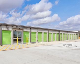Photo 5 of Extra Space Storage - 300 North McColl Road, Edinburg, TX