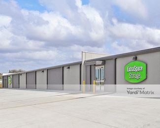 Photo 6 of Extra Space Storage - 300 North McColl Road, Edinburg, TX