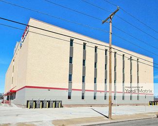 Photo 2 of Devon Self Storage - 2010 Avenue R, Lubbock, TX