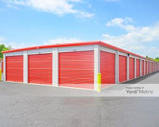 Photo 3 of SecurCare Self Storage - 809 Shipyard Blvd, Wilmington, NC