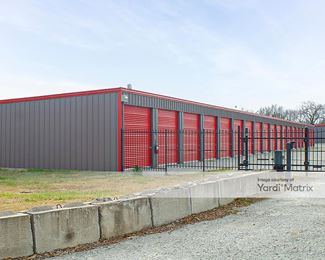 Photo 2 of Cherokee Storage - 27051 South 620 Road, Grove, OK