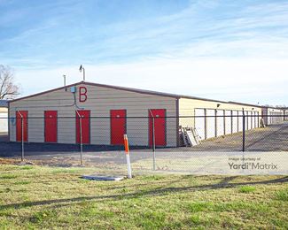 Photo 3 of Click Storage - 64181 East 290 Road, Grove, OK