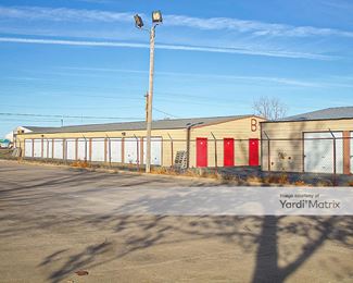 Photo 4 of Click Storage - 64181 East 290 Road, Grove, OK