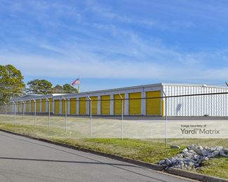 Photo 3 of In-N-Out Self Storage - 106 13th Street SW, Cullman, AL