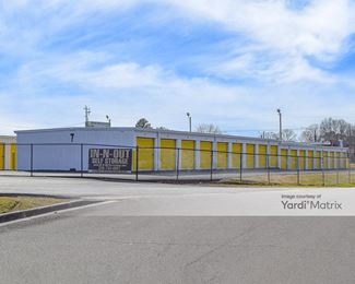 Photo 5 of In-N-Out Self Storage - 106 13th Street SW, Cullman, AL