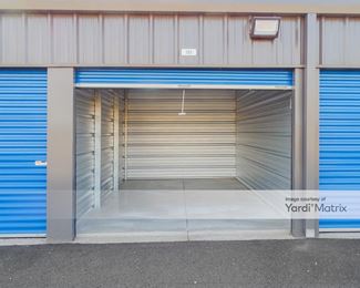 Photo 2 of Como West Self-Storage - 7200 West Henderson Road, Columbia, MO