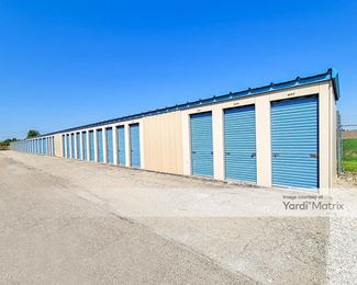 Photo 4 of Next Door Self Storage - 915 Fosse Road, Ottawa, IL