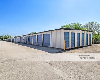 Photo 6 of Next Door Self Storage - 915 Fosse Road, Ottawa, IL