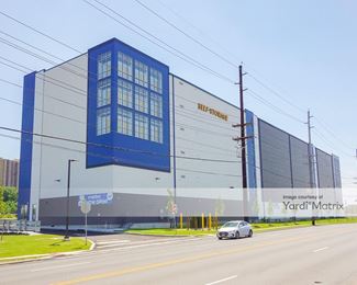 Photo 1 of Snapbox Self Storage - 6800 West Side Avenue, North Bergen, NJ