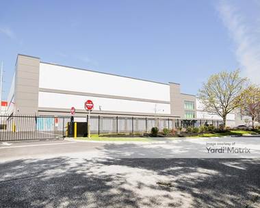 Storage Units for Rent available at 10 Gordon Drive, Syosset, NY 11791