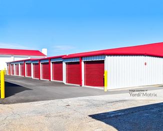 Photo 2 of Treasure Chest Self Storage - 111 Lower Elm Street, Macon, GA