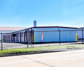 Photo 4 of Treasure Chest Self Storage - 111 Lower Elm Street, Macon, GA