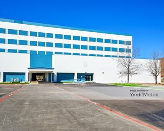 Photo 3 of US Storage Centers - 906 Southmore Avenue, Pasadena, TX