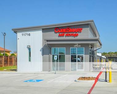 Storage Units for Rent available at 11716 Veterans Memorial Drive, Houston, TX 77067