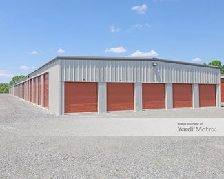 Photo 3 of Carter Storage - 135 Wacker Blvd, Cleveland, TN