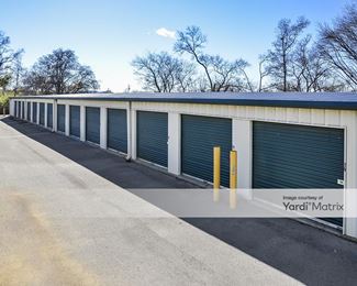 Photo 2 of Store Smart Self Storage - 218 East High Street, Lebanon, TN
