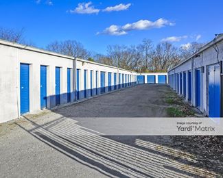 Photo 2 of Store Smart Self Storage - 105 Cedarwood Drive, Lebanon, TN