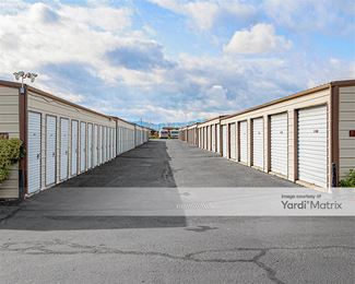 Photo 2 of Economy Self Storage - 6453 Crater Lake Hwy, Central Point, OR