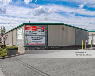 Photo 2 of Booth Street Self Storage - 214 NW Booth Street, Grants Pass, OR