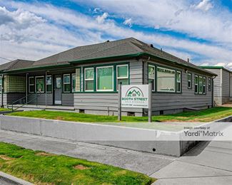 Photo 3 of Booth Street Self Storage - 214 NW Booth Street, Grants Pass, OR