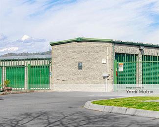 Photo 3 of Mill Street Mini Storage - 696 SE J Street, Grants Pass, OR