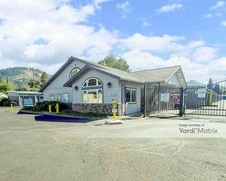 Photo 2 of Lee-s Mini Storage - 1249 Rogue River Hwy, Grants Pass, OR