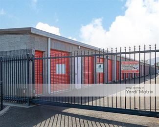 Photo 3 of Cascade Self Storage - 1011 Narregan Street, Medford, OR