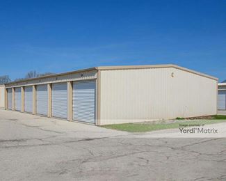 Photo 3 of North 30th Mini-Storage - 1440 North 30th Street, Manitowoc, WI