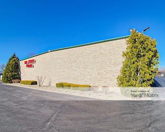 Photo 4 of Big Stuff Storage - 1400 Industrial Drive, Lake in the Hills, IL