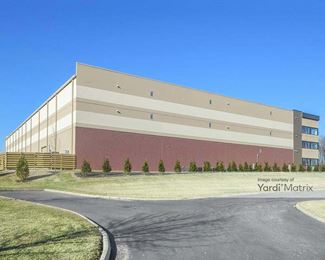 Photo 2 of Cardinal Self Storage - 6320 North Hamilton Road, Westerville, OH