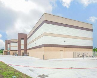 Photo 3 of Extra Space Storage - 4475 County Road 94, Manvel, TX