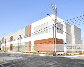 Photo 4 of Extra Space Storage - 2200 McCullough Avenue, San Antonio, TX