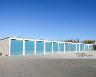 Photo 1 of Blue Reef Storage - 1332 Mid Valley Drive, De Pere, WI