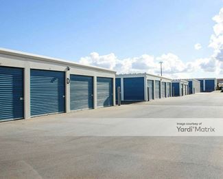 Photo 3 of Blue Reef Storage - 1332 Mid Valley Drive, De Pere, WI