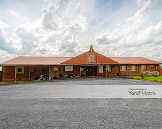 Photo 3 of Pine Street Rentals - 800 Pine Street, Calhoun, GA