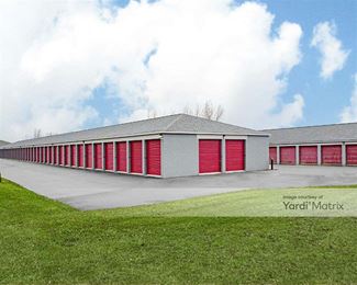 Photo 2 of East Bay Storage - 670 West Center Road, Essexville, MI