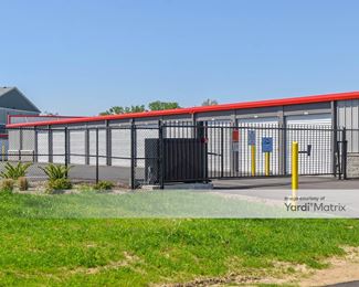 Photo 4 of StorageMart - 6550 South Belmont Avenue, Indianapolis, IN