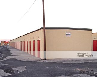 Photo 2 of U-Store-It - 6715 Wolflin Avenue, Amarillo, TX