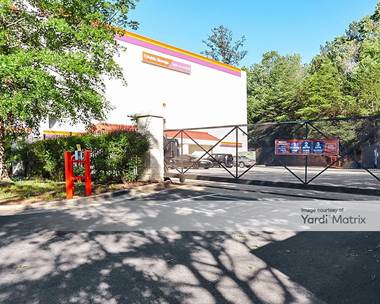 Storage Units for Rent available at 2940 John Hawkins Pkwy, Hoover, AL 35244