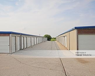 Photo 4 of StorageMart - 16175 Laurel Street, Waukee, IA