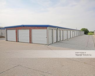 Photo 5 of StorageMart - 16175 Laurel Street, Waukee, IA