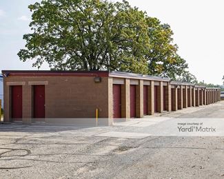 Photo 4 of Storage Rentals of America - 5258 Anton Drive, Fitchburg, WI