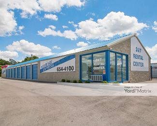 Photo 1 of Extra Space Storage - 1543 East Wabash Street, Frankfort, IN