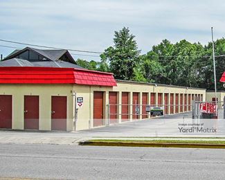 Photo 2 of Storage Rentals of America - 95 Green Street, Warner Robins, GA