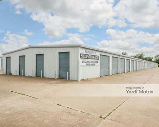 Photo 1 of Holiday Self Storage - 1702 West Swan Street, Stephenville, TX