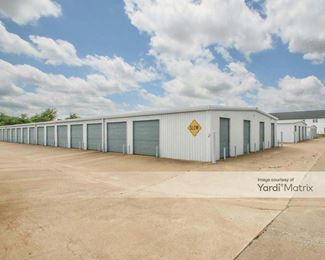 Photo 3 of Holiday Self Storage - 1702 West Swan Street, Stephenville, TX