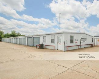 Photo 4 of Holiday Self Storage - 1702 West Swan Street, Stephenville, TX